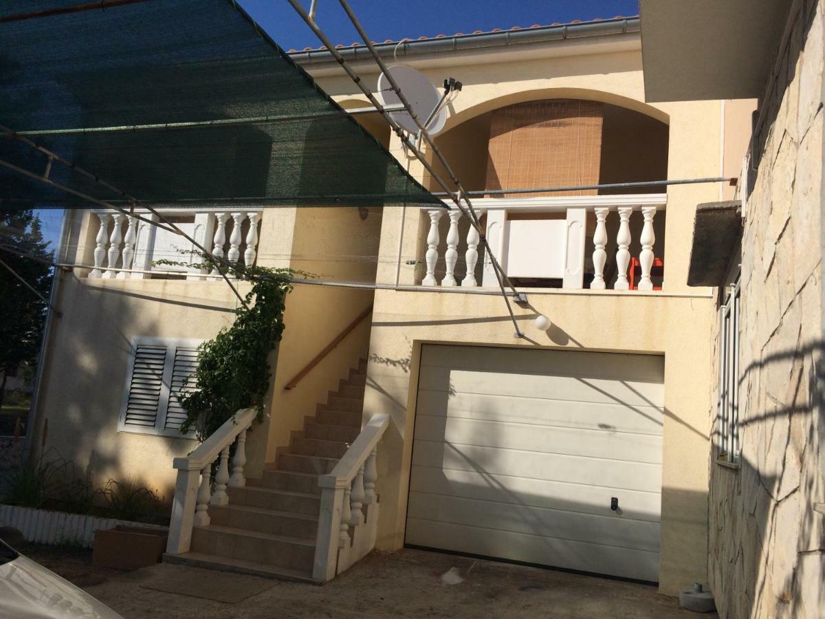 Apartmani Bruno Vrsi Exteriér fotografie